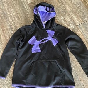 super warm under armour sweatshirt !!